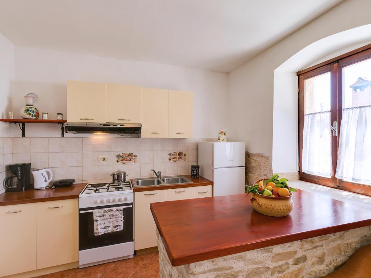 Apartman Susnjic โปเรช ภายนอก รูปภาพ