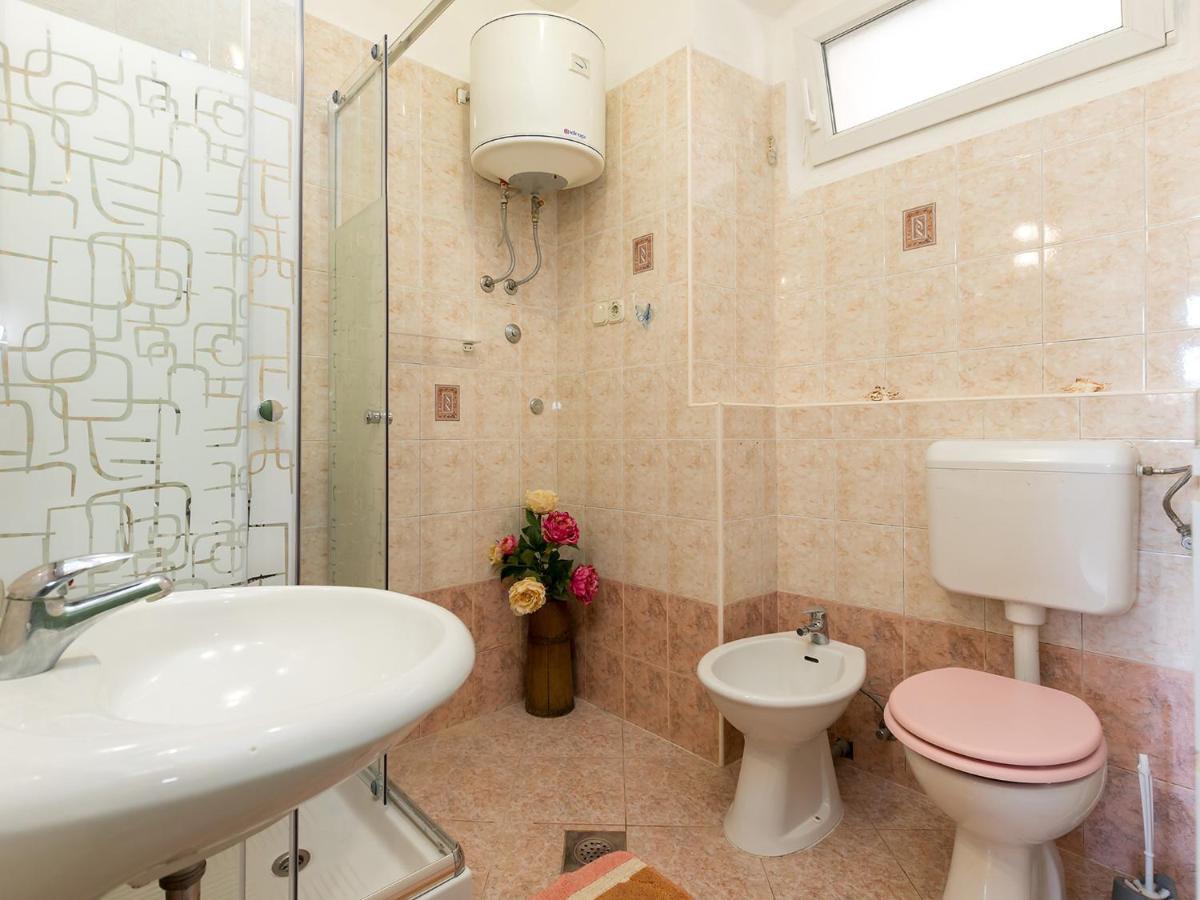 Apartman Susnjic โปเรช ภายนอก รูปภาพ