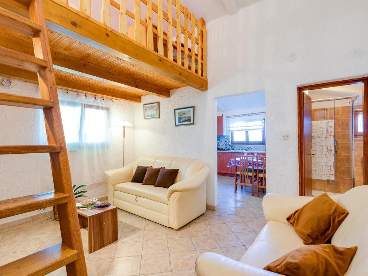 Apartman Susnjic โปเรช ภายนอก รูปภาพ