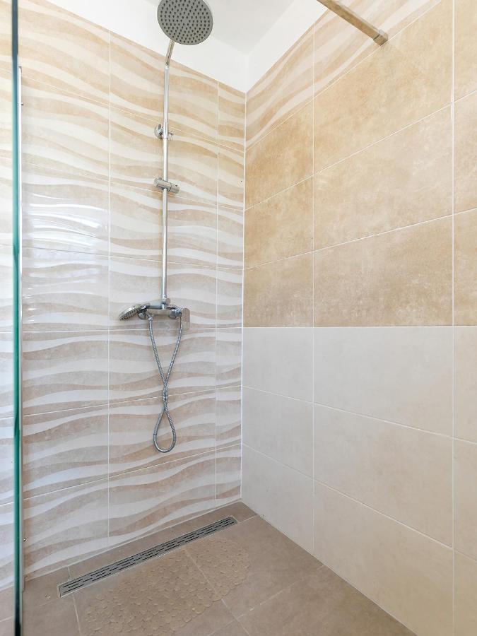 Apartman Susnjic โปเรช ภายนอก รูปภาพ