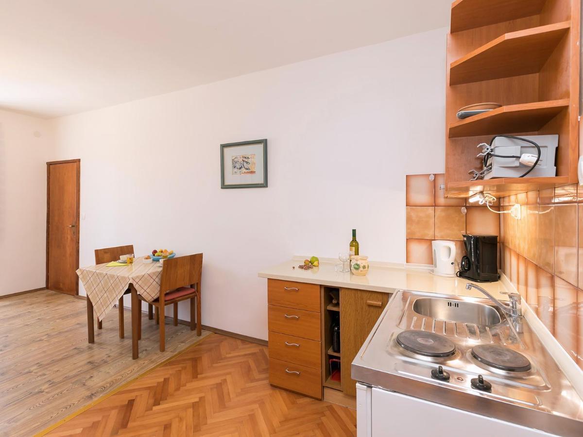Apartman Susnjic โปเรช ภายนอก รูปภาพ