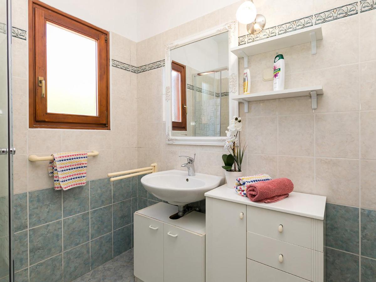 Apartman Susnjic โปเรช ภายนอก รูปภาพ