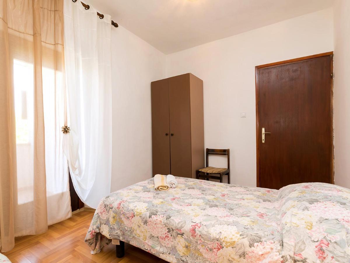 Apartman Susnjic โปเรช ภายนอก รูปภาพ